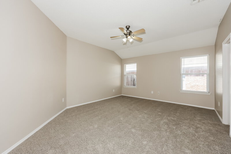 2,190/Mo, 721 Horseshoe Desoto, TX 75115 Main Bedroom View