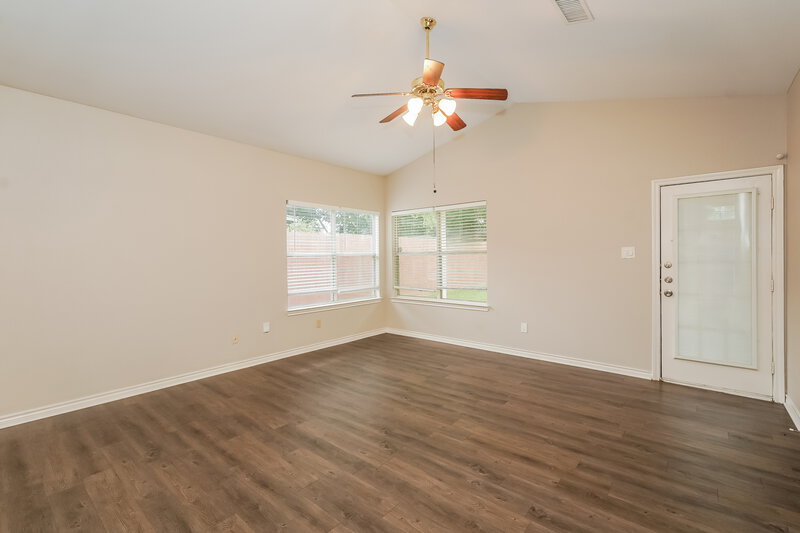 1,970/Mo, 1824 Alanbrooke Drive Fort Worth, TX 76140 Living Room View