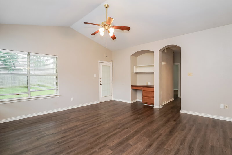 1,970/Mo, 1824 Alanbrooke Drive Fort Worth, TX 76140 Living Room View 4