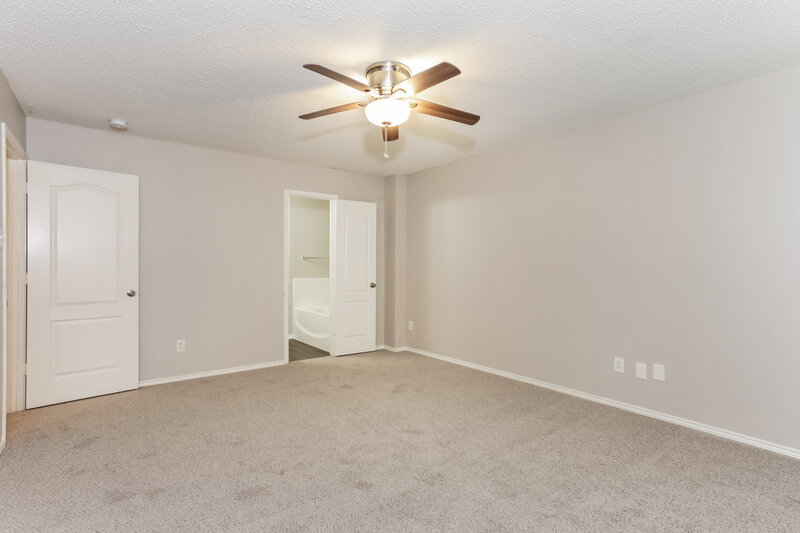 2,420/Mo, 705 Timber Trail Desoto, TX 75115 Main Bedroom View 3