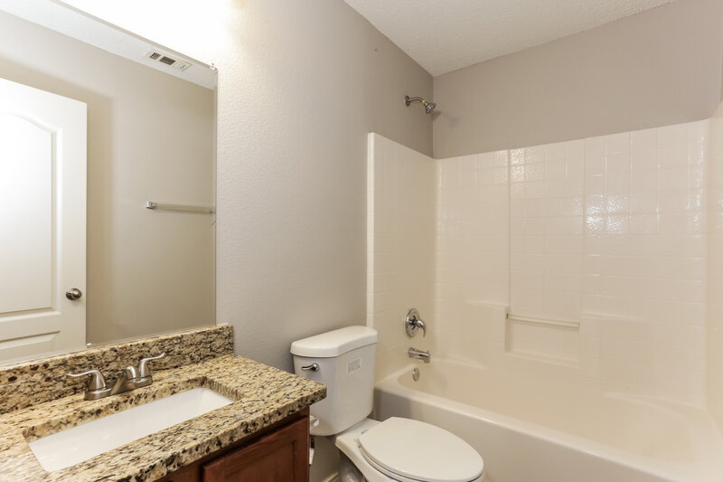 2,420/Mo, 705 Timber Trail Desoto, TX 75115 Bathroom View
