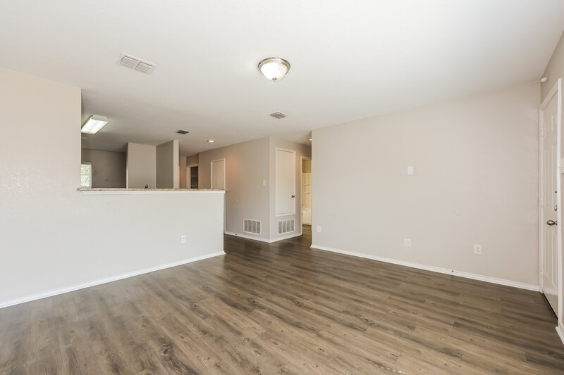 1,915/Mo, 1433 Royal Meadows Trail Fort Worth, TX 76140 Living Room View 2