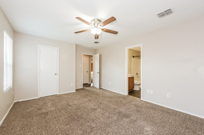 1,915/Mo, 1433 Royal Meadows Trail Fort Worth, TX 76140 Main Bedroom View 2