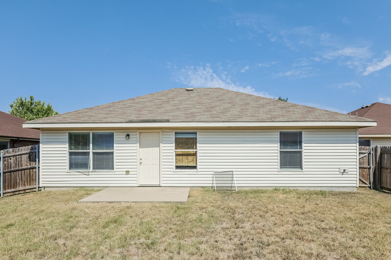 1,915/Mo, 1433 Royal Meadows Trail Fort Worth, TX 76140 Rear View 2
