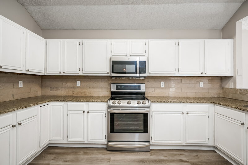 2,645/Mo, 304 Pinnacle Drive Cedar Hill, TX 75104 Kitchen View