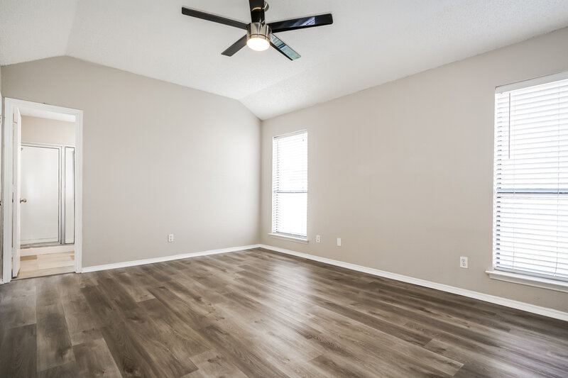 2,645/Mo, 304 Pinnacle Drive Cedar Hill, TX 75104 Main Bedroom View