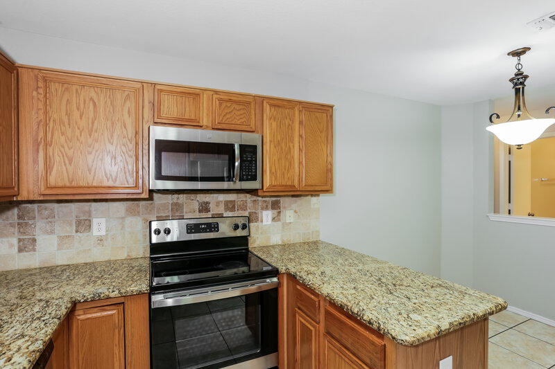2,050/Mo, 1101 Castleman Drive Cedar Hill, TX 75104 Kitchen View 2