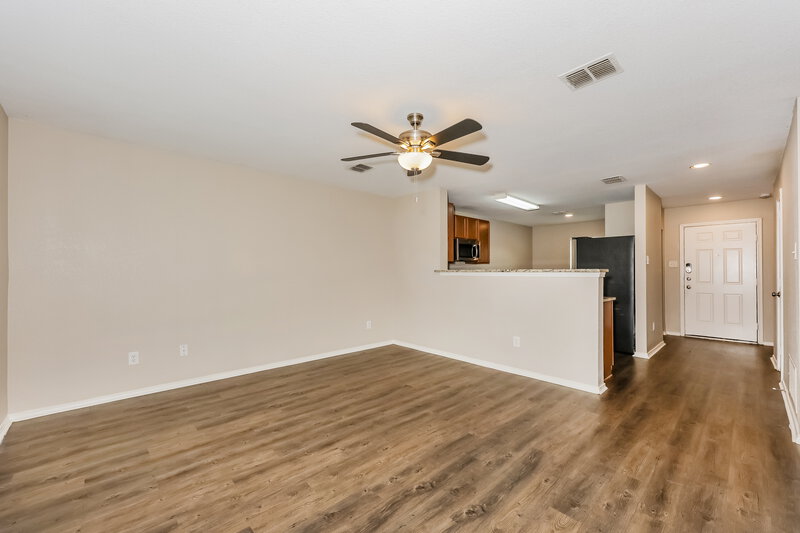 1,760/Mo, 1329 Castle Ridge Road Fort Worth, TX 76140 Living Room View