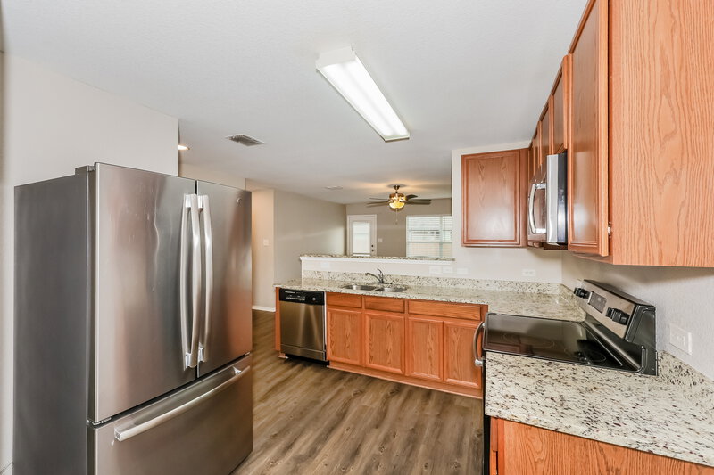 1,760/Mo, 1329 Castle Ridge Road Fort Worth, TX 76140 Kitchen View 2