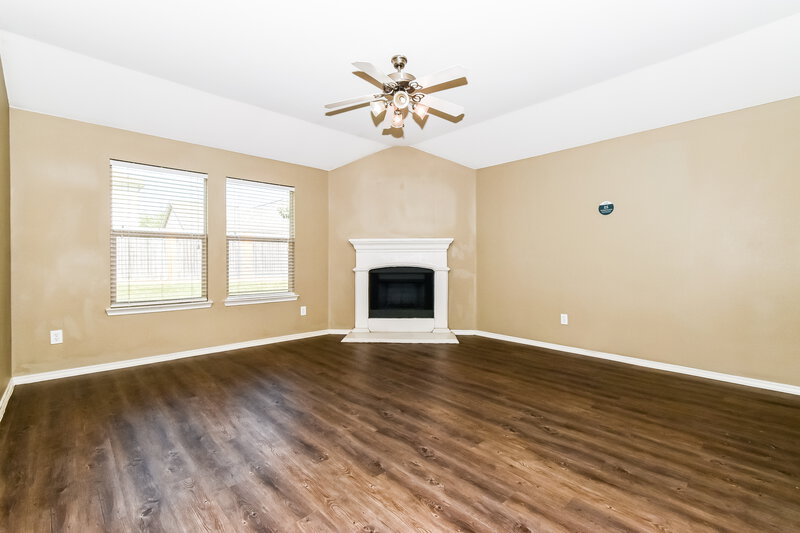 1,905/Mo, 2010 Eagle Lake Drive Forney, TX 75126 Living Room View