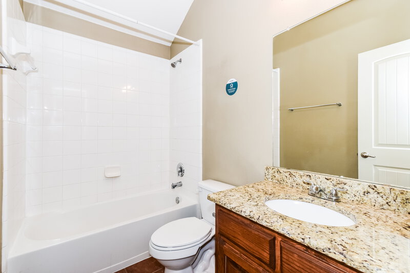 1,905/Mo, 2010 Eagle Lake Drive Forney, TX 75126 Bathroom View