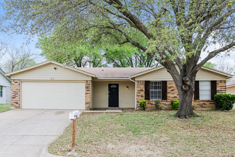 1,835/Mo, 812 Lynne Lane Burleson, TX 76028 External View