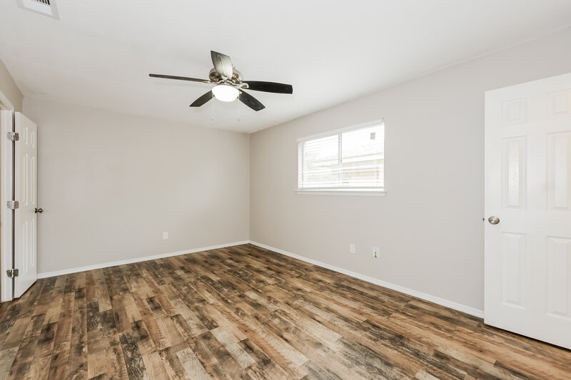 1,835/Mo, 812 Lynne Lane Burleson, TX 76028 Main Bedroom View