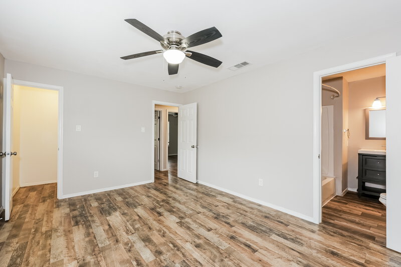 1,835/Mo, 812 Lynne Lane Burleson, TX 76028 Main Bedroom View 2