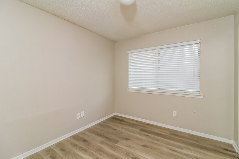 2,105/Mo, 809 Wyndham Place Arlington, TX 76017 Bedroom View