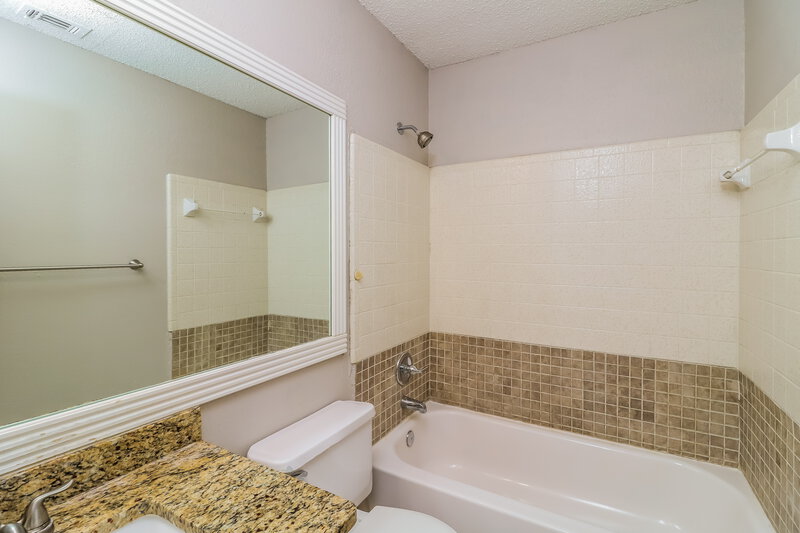 2,105/Mo, 809 Wyndham Place Arlington, TX 76017 Bathroom View