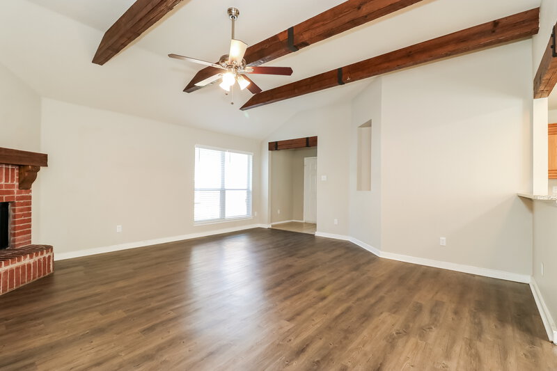 1,910/Mo, 1100 Savage Dr Denton, TX 76207 Living Room View 3
