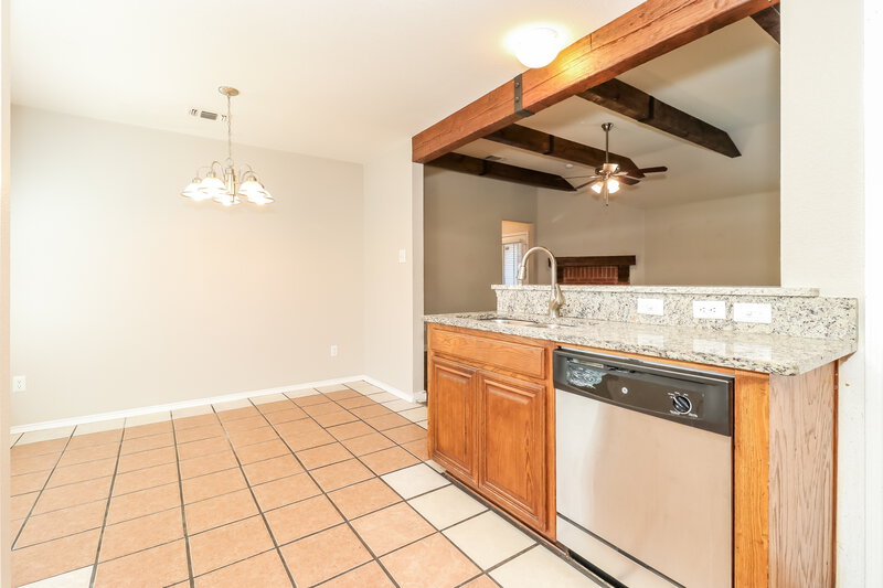 1,910/Mo, 1100 Savage Dr Denton, TX 76207 Kitchen View