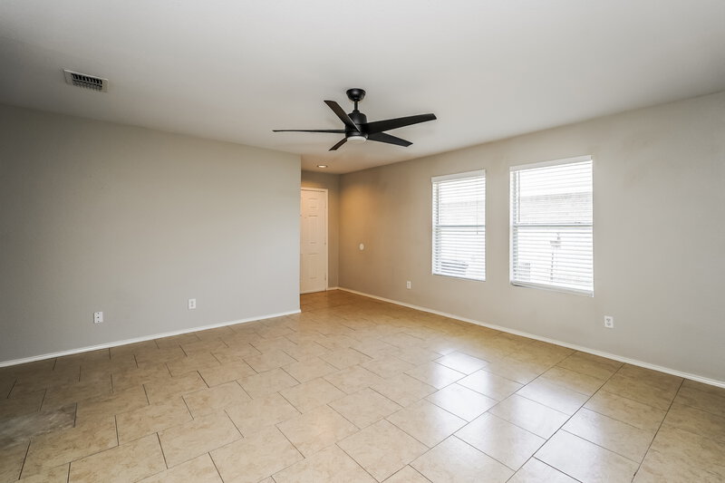 1,840/Mo, 1453 Castle Ridge Road Fort Worth, TX 76140 Living Room View 4