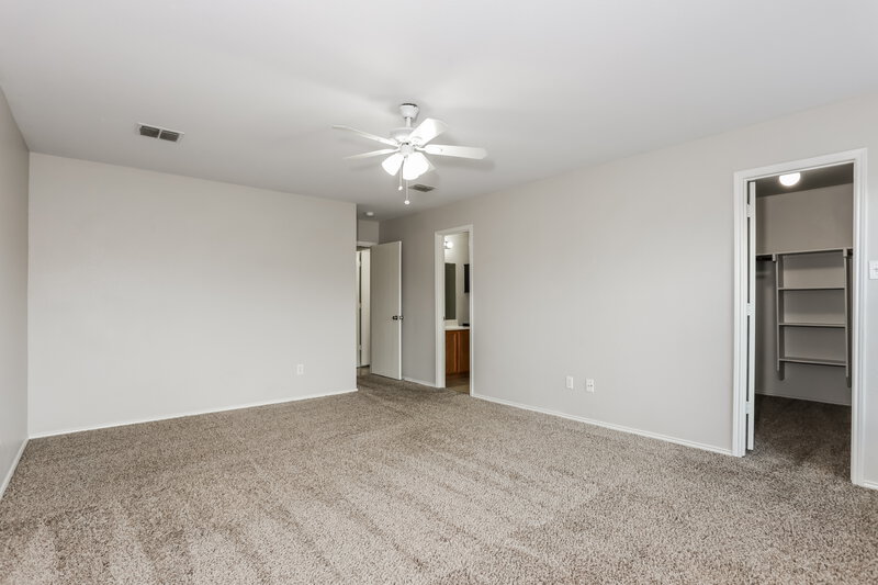 1,985/Mo, 1453 Castle Ridge Road Fort Worth, TX 76140 Main Bedroom View 2