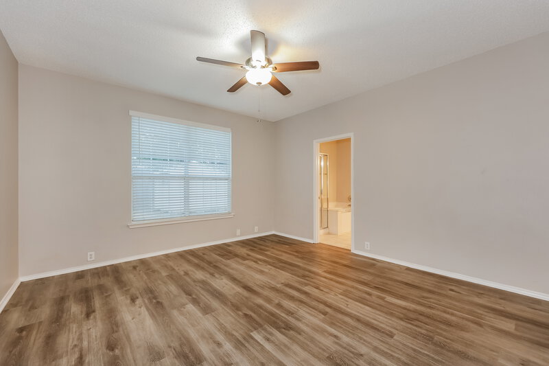 2,325/Mo, 8425 Vicksburg Lane Fort Worth, TX 76123 Main Bedroom View 2