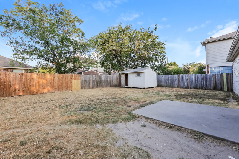 2,325/Mo, 8425 Vicksburg Lane Fort Worth, TX 76123 Backyard View