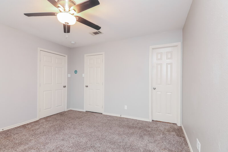 1,965/Mo, 132 Hamilton Dr Terrell, TX 75160 Main Bedroom View 2