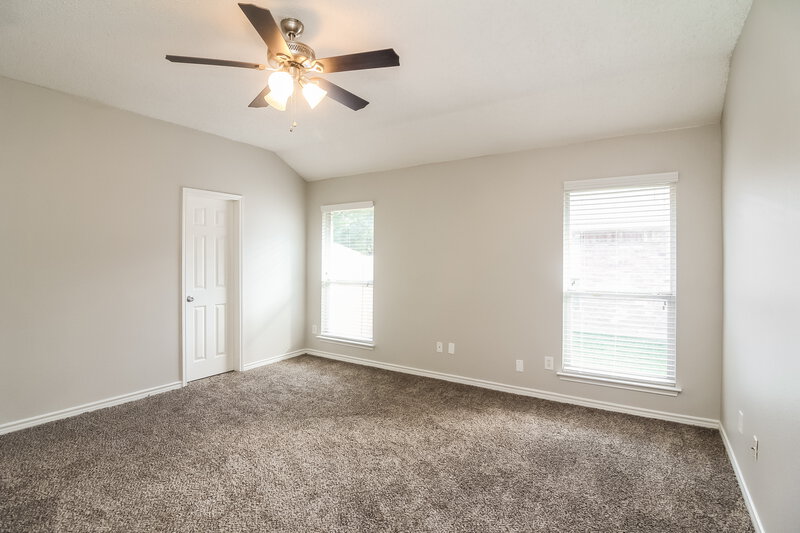 2,020/Mo, 1528 Warwick Drive Lancaster, TX 75134 Master Bedroom View 2
