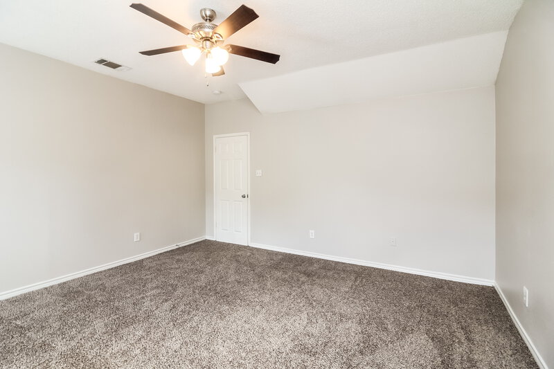 2,020/Mo, 1528 Warwick Drive Lancaster, TX 75134 Master Bedroom View 3