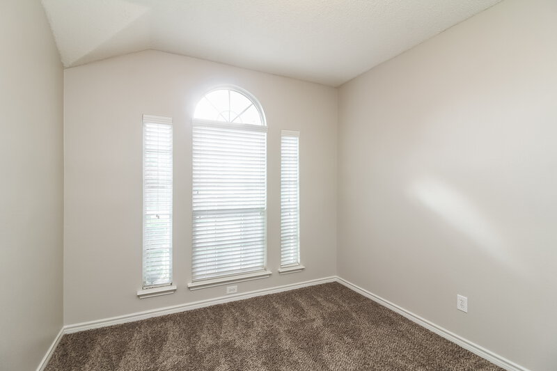 2,020/Mo, 1528 Warwick Drive Lancaster, TX 75134 Bedroom View 3