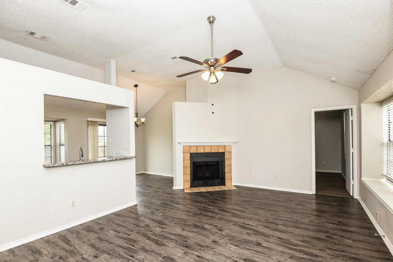 2,005/Mo, 4702 Waxwing Drive Arlington, TX 76018 Living Room View 2