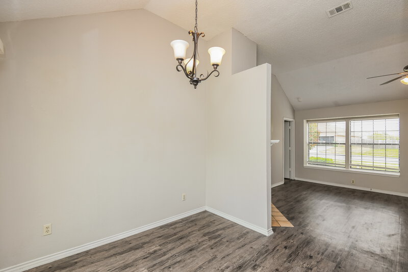 2,005/Mo, 4702 Waxwing Drive Arlington, TX 76018 Dining Room View