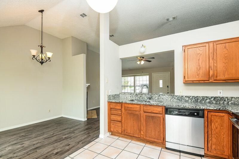 2,005/Mo, 4702 Waxwing Drive Arlington, TX 76018 Kitchen View 3