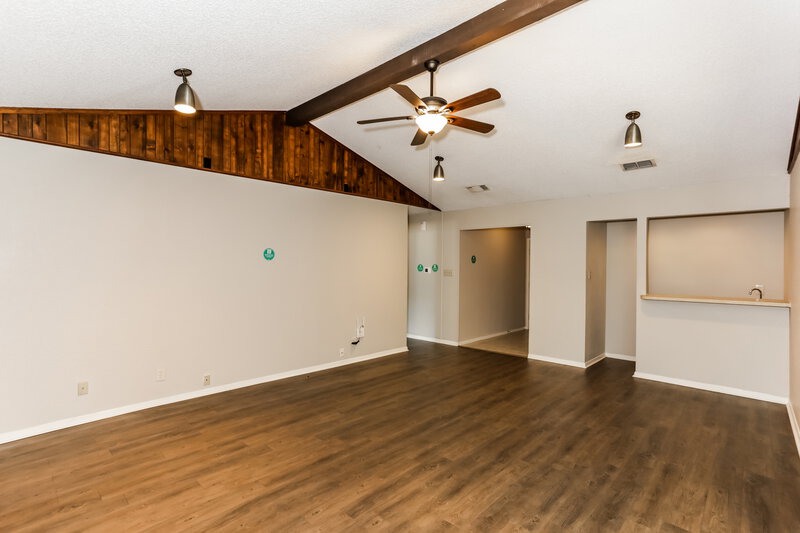 1,940/Mo, 4524 Yellowleaf Drive Fort Worth, TX 76133 Living Room View