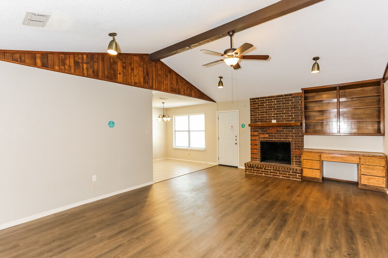 1,940/Mo, 4524 Yellowleaf Drive Fort Worth, TX 76133 Living Room View 2