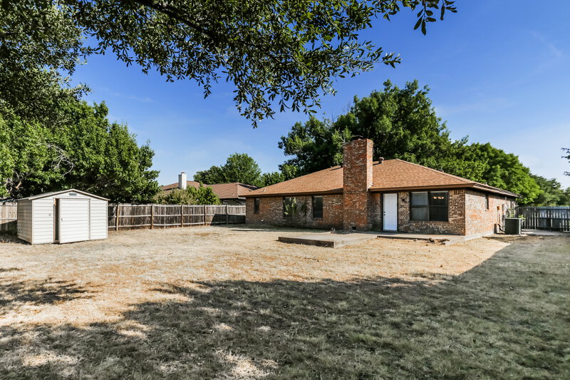 1,940/Mo, 4524 Yellowleaf Drive Fort Worth, TX 76133 Rear View