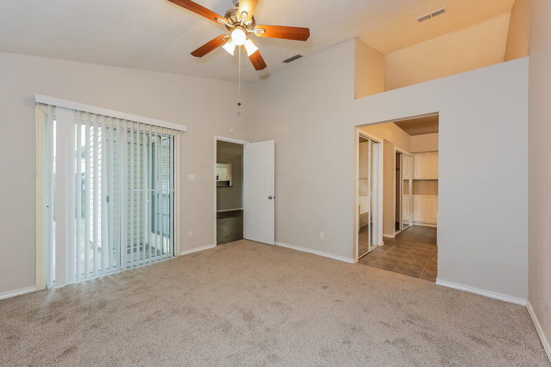 2,230/Mo, 2208 Gladstone Drive Arlington, TX 76018 Main Bedroom View