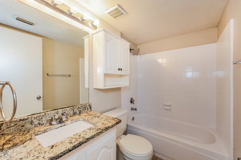 2,230/Mo, 2208 Gladstone Drive Arlington, TX 76018 Bathroom View