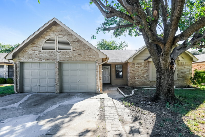 2,025/Mo, 717 Parkwest Boulevard Saginaw, TX 76179 External View