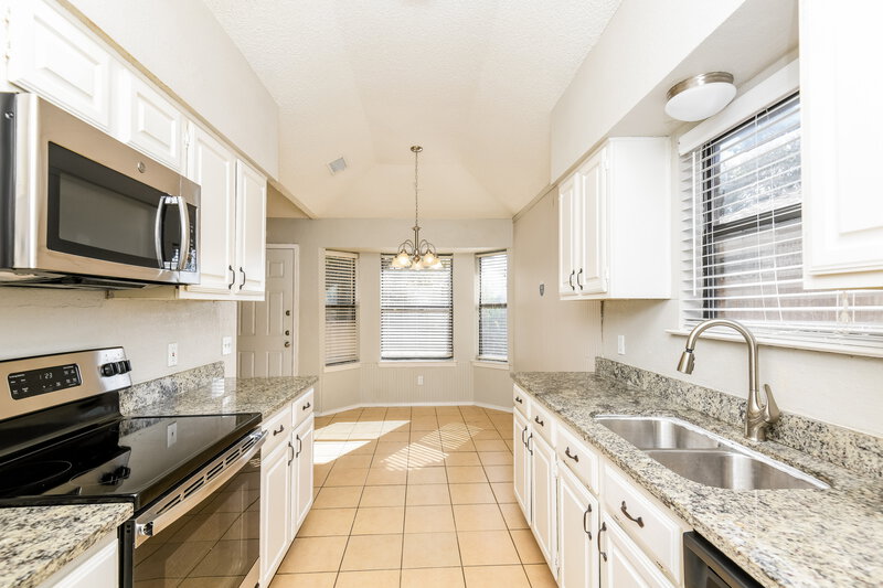 2,025/Mo, 717 Parkwest Boulevard Saginaw, TX 76179 Kitchen View 2