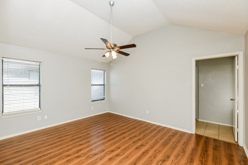 2,025/Mo, 717 Parkwest Boulevard Saginaw, TX 76179 Main Bedroom View