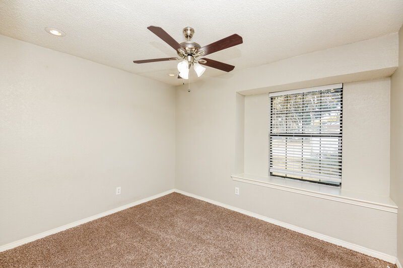 2,025/Mo, 717 Parkwest Boulevard Saginaw, TX 76179 Bedroom View 2
