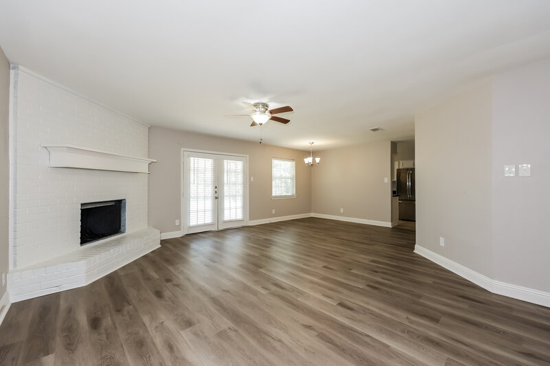 1,950/Mo, 1721 Steinburg Lane Fort Worth, TX 76134 Living Room View