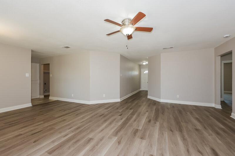 1,950/Mo, 1721 Steinburg Lane Fort Worth, TX 76134 Living Room View 3