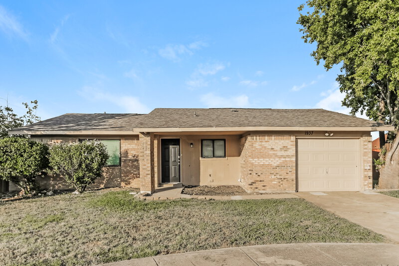 2,800/Mo, 1937 Bolingbroke Court Fort Worth, TX 76140 External View
