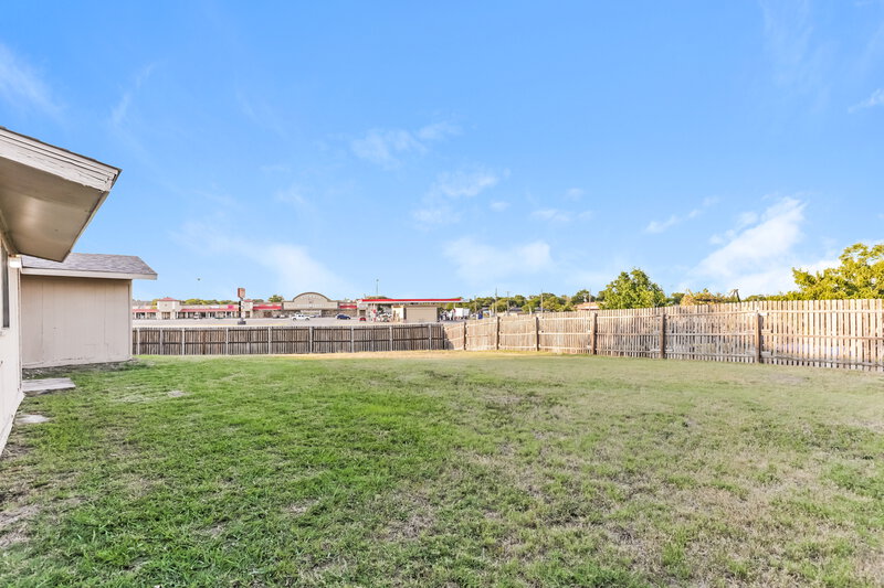 2,800/Mo, 1937 Bolingbroke Court Fort Worth, TX 76140 Rear View 2