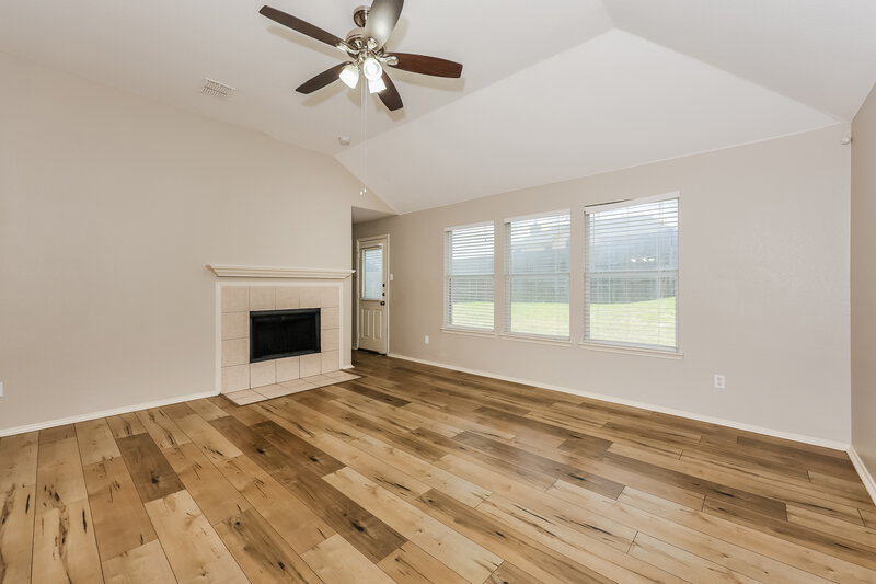 2,400/Mo, 1082 Magnolia Lane Cedar Hill, TX 75104 Living Room View