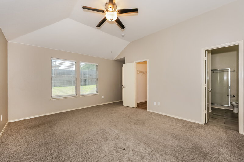 2,400/Mo, 1082 Magnolia Lane Cedar Hill, TX 75104 Main Bedroom View 2