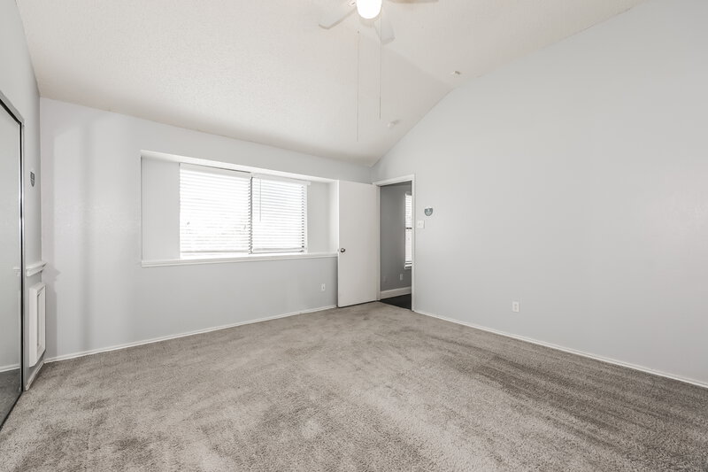 2,075/Mo, 607 Perry Court Cedar Hill, TX 75104 Main Bedroom View 2