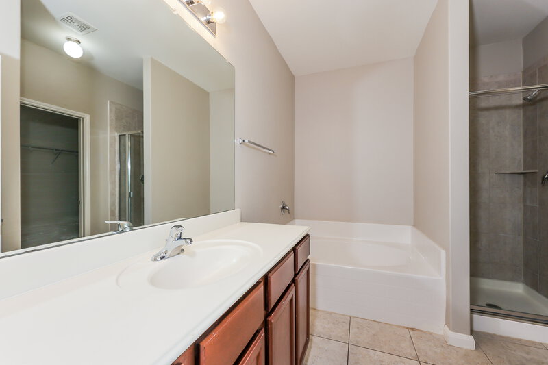 2,020/Mo, 6120 Chalk Hollow Drive Fort Worth, TX 76179 Main Bathroom View